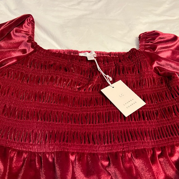 LC Red Christmas Velvet No tags - Picture 2 of 3